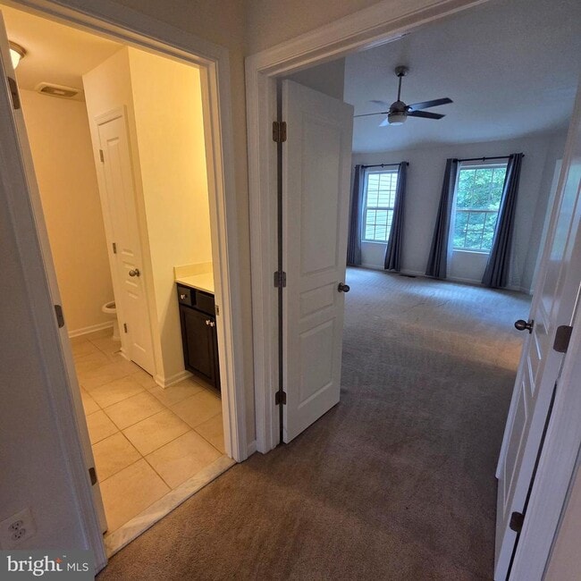 Building Photo - 7825 Rappaport Dr