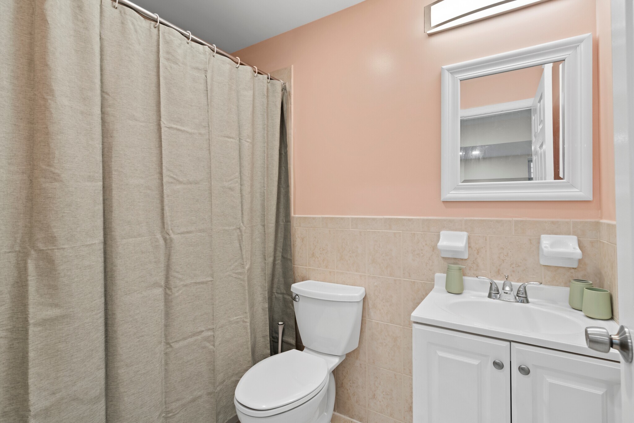 Building Photo - 303 Arlington Ave