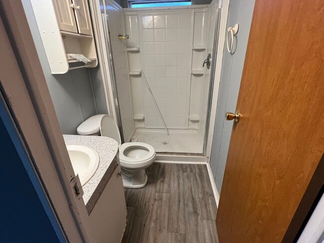 Building Photo - 2 Bedroom 1 Bath for rent