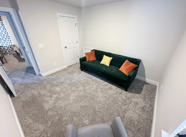 Building Photo - Spacious 4 Bedroom Home with Main-Level Primary and 2-Car Garage