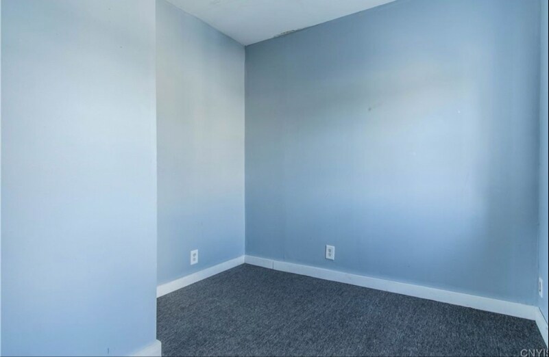 Building Photo - 148 W Main St