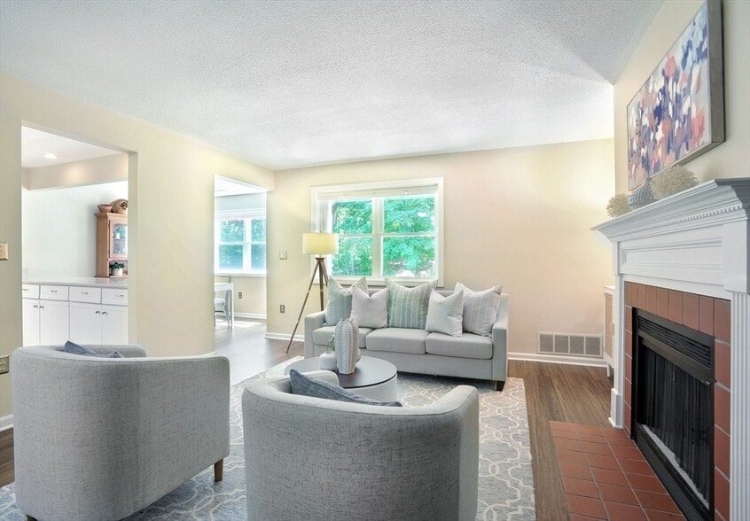 Building Photo - 3705 Tuckers Ln