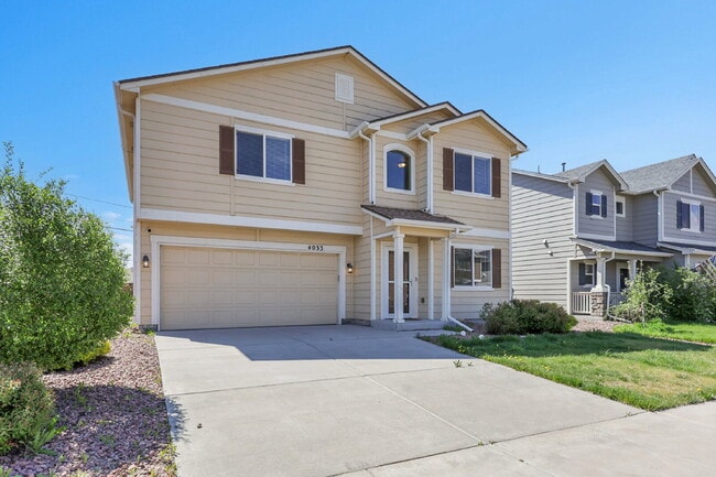 Building Photo - $2,595.00, 3 beds, 2.5 bath, Single Family...