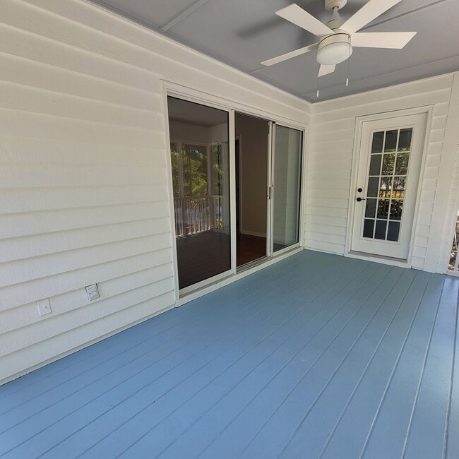 Building Photo - Welcome to this beautiful 3 bedroom, 2 bat...
