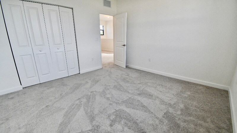 Building Photo - 4949 Peacock Wy