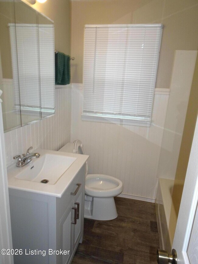 Building Photo - 226 Downes Ln
