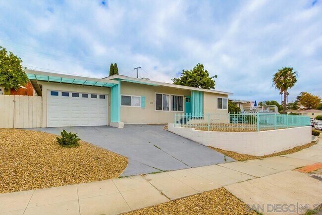 Building Photo - 129 S San Jacinto Dr
