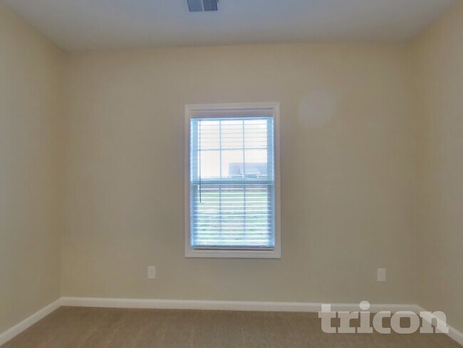 Building Photo - 824 Ellyson Dr