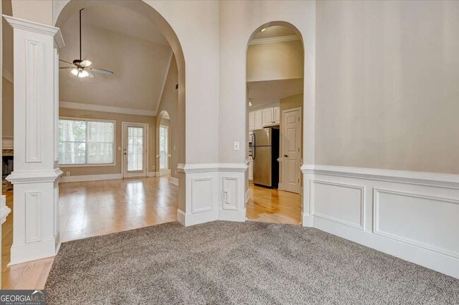 Building Photo - 25 Wisteria Cir