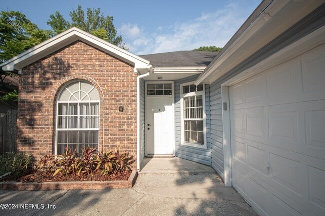 Building Photo - 3839 Union Pacific Dr W