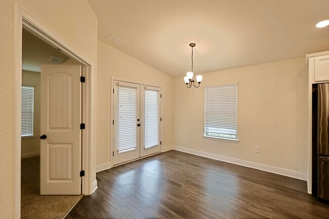 Building Photo - 6114 Redberry Dr