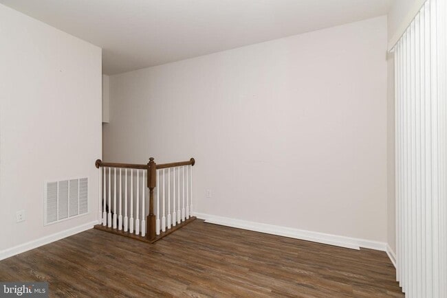 Building Photo - 6 Sparrow Cir