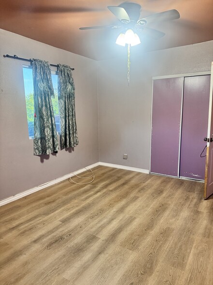 Master bedroom - 3064 Inez St