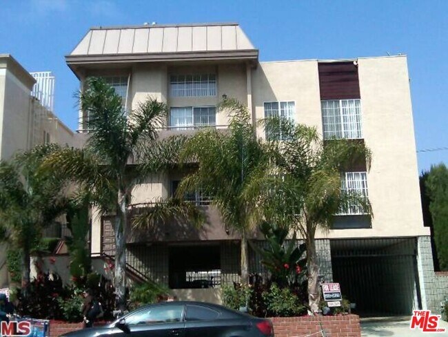 Building Photo - 1652 Colby Ave