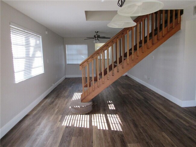 Building Photo - 5240 SW 121st Ave
