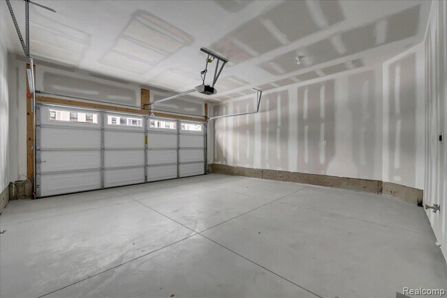 Building Photo - 10790 Barrett