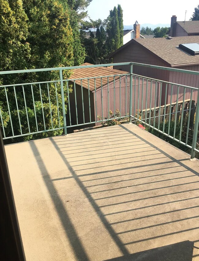 Building Photo - 1202 SW 257th Dr