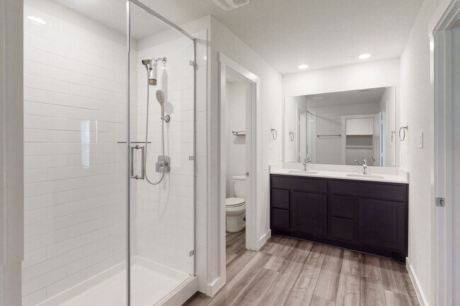 Building Photo - 3 Bedroom, 2 Bath in Midtown Subdivision C...