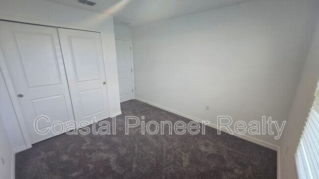 Building Photo - 233 Aquamarine Ln