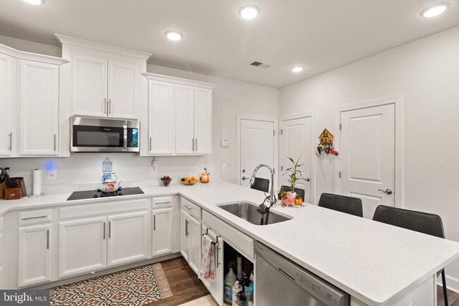 Building Photo - 10424 Ratcliffe Trl