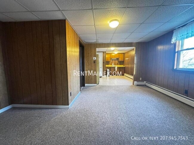 Building Photo - 282 Main St