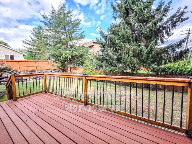 Building Photo - 4155 West Lake Sammamish Pkwy NE