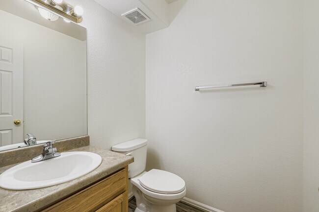 Building Photo - 655 Bosque Vista Point