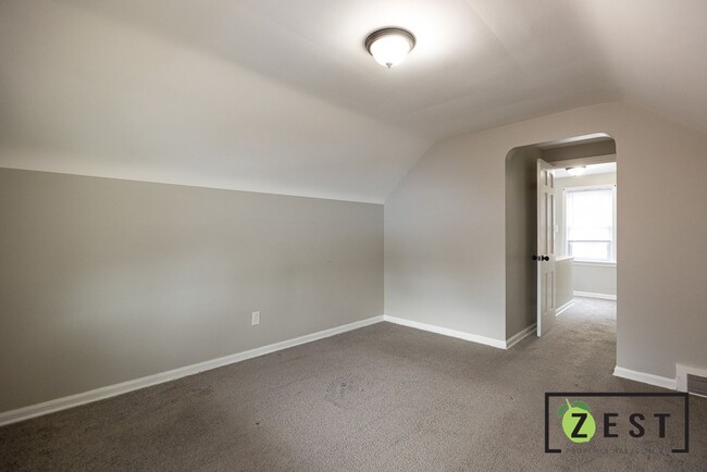 Building Photo - OPEN HOUSE TUESDAY DECEMBER 31st 5pm to 5:...