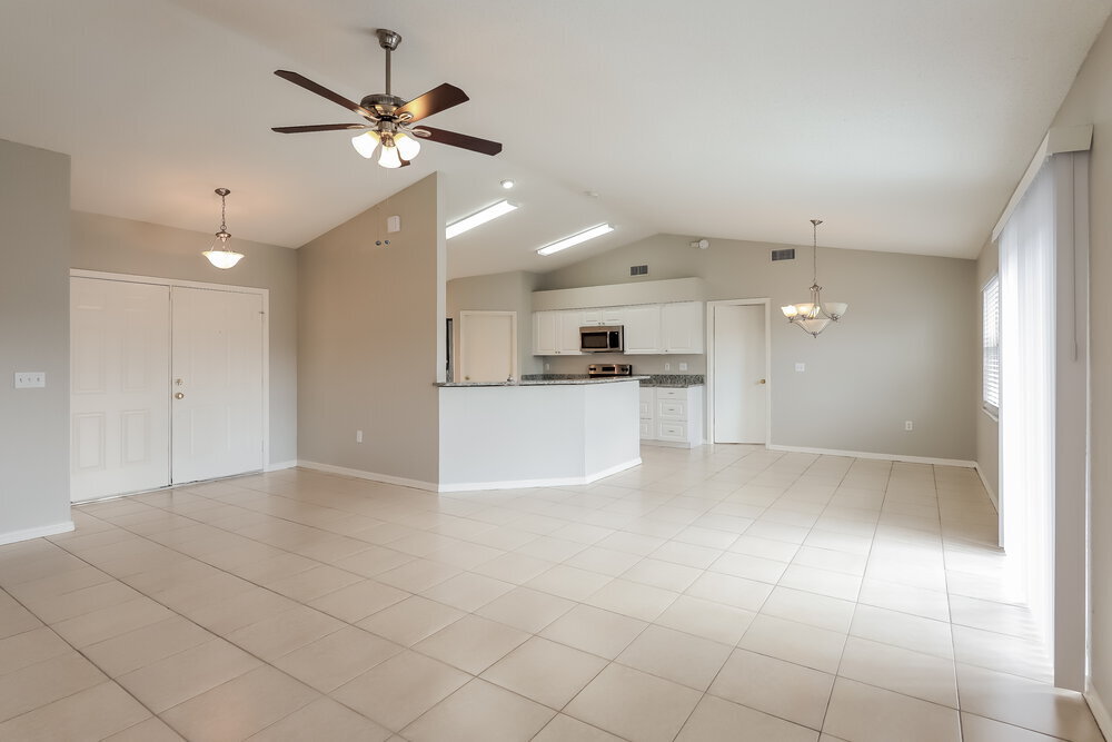 Building Photo - 7905 Apple Blossom Dr