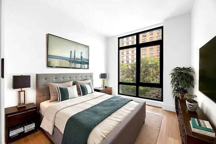 Primary Photo - 63 Pitt St