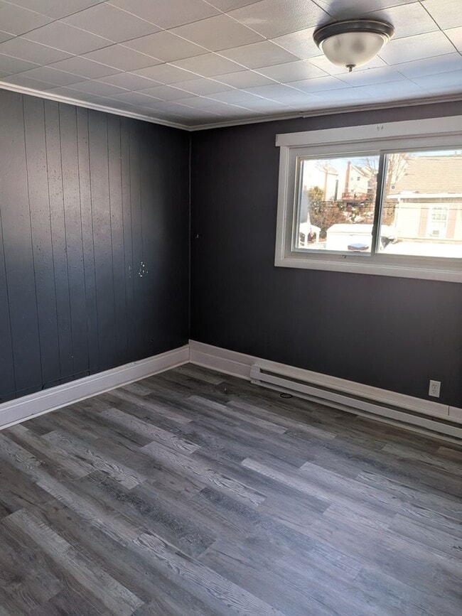 Building Photo - 1221 Eynon St