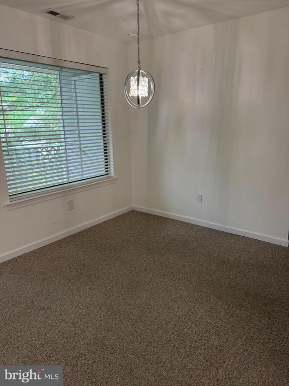 Building Photo - 1208 Diamond Dr