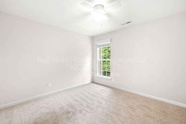 Building Photo - 15426 Canmore Street