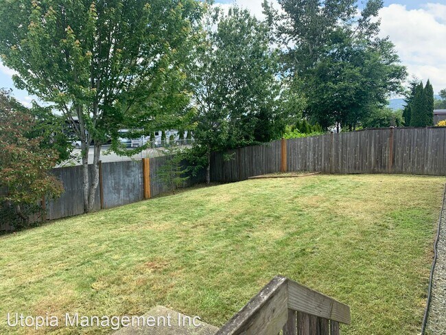 Building Photo - 3 br, 2.5 bath House - 1496 Fruitland Drive