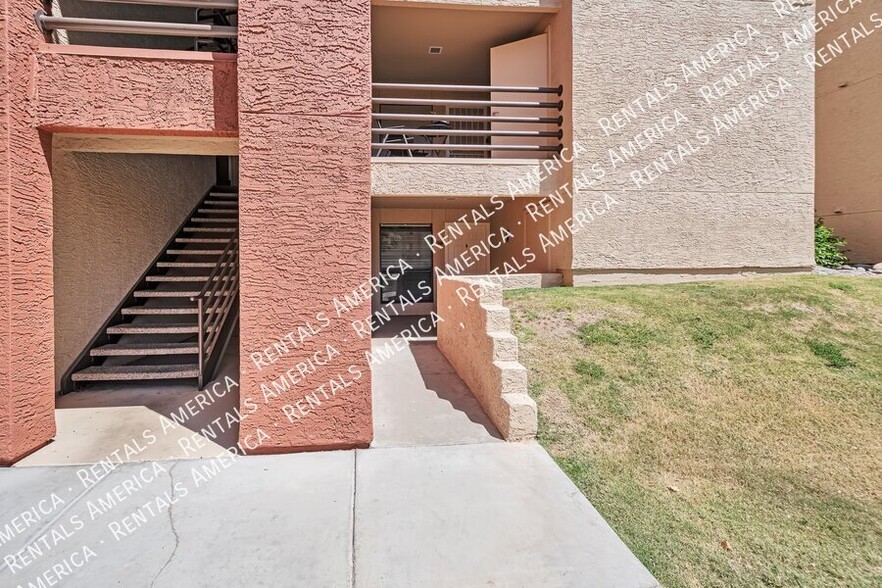 Building Photo - 1340 N Recker Rd