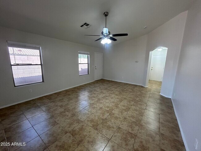 Building Photo - 10903 E Arcadia Ave