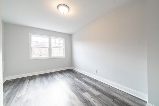 Building Photo - 1514 Barkley Ave