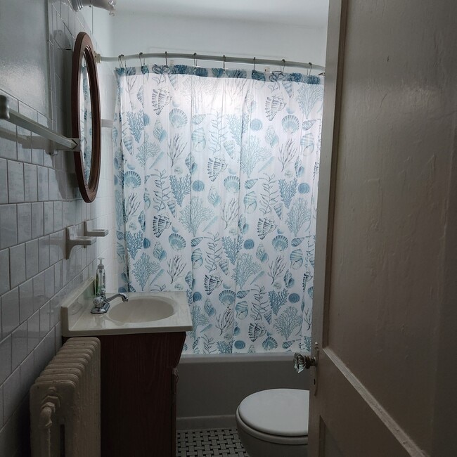 Building Photo - 6004 Edna Ave