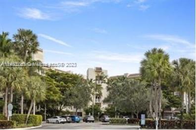 Building Photo - 3600 Oaks Clubhouse Dr