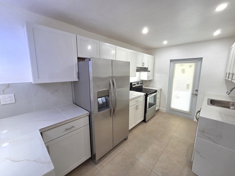 Building Photo - 19356 SW 103rd Ct