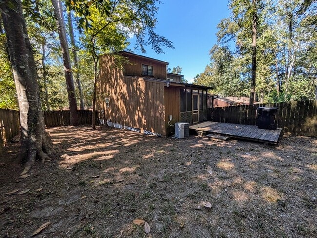 Building Photo - 151 Parkbrook Cir