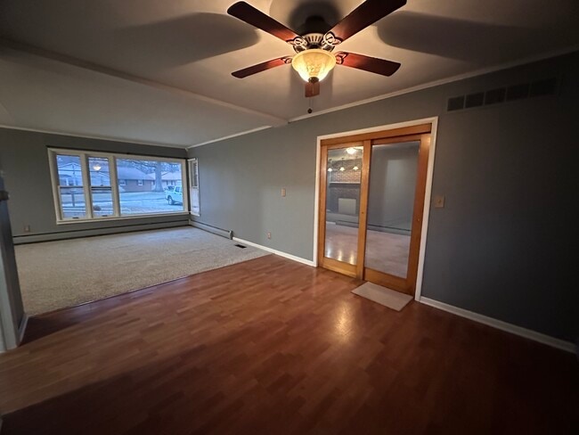 Building Photo - 206 Oak Hill Dr