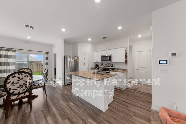 Building Photo - 5811 Rue Picasso