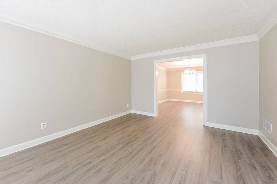 Building Photo - 231 Amsterdam Dr SW