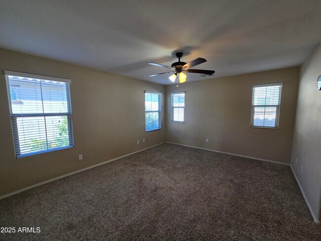 Building Photo - 256 N Scott Dr