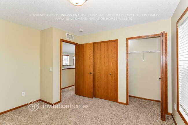 Building Photo - 7416 Aspen Cove S