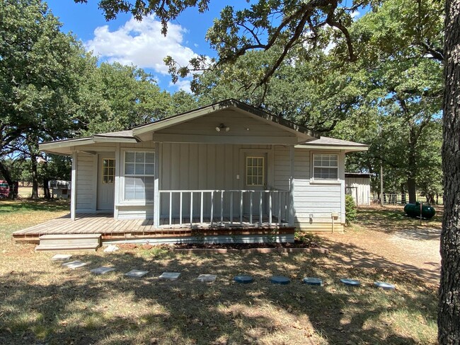 Primary Photo - Two Bedroom One Bathroom Farm House.