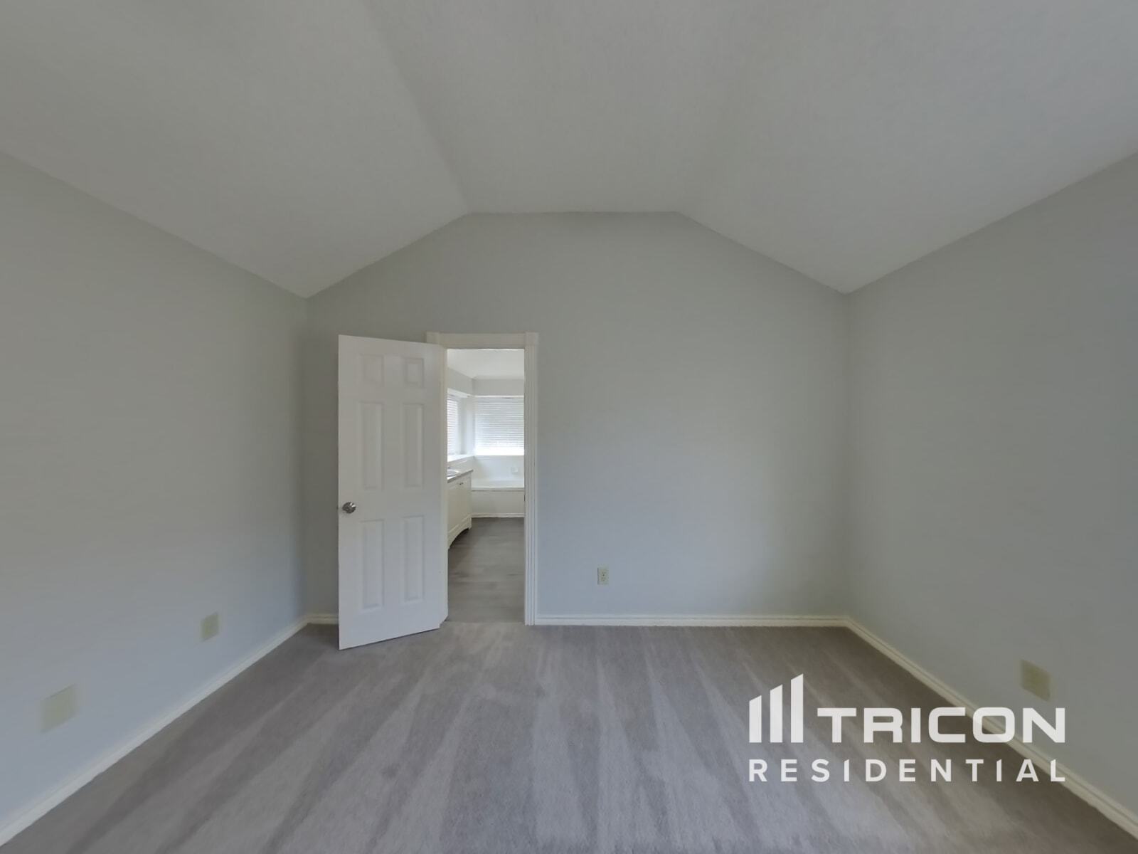 Building Photo - 1402 Baker Dr