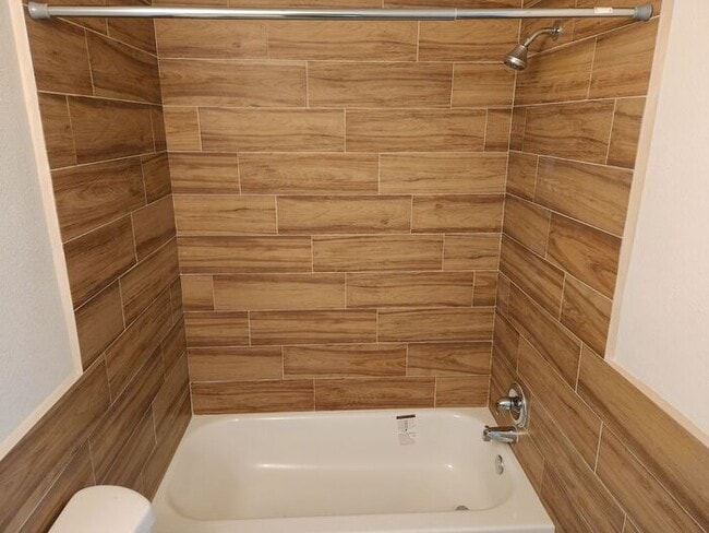 Building Photo - Two bedroom fully remodeled with refrigerated air