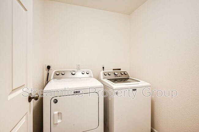 Building Photo - 5514 Laredo St
